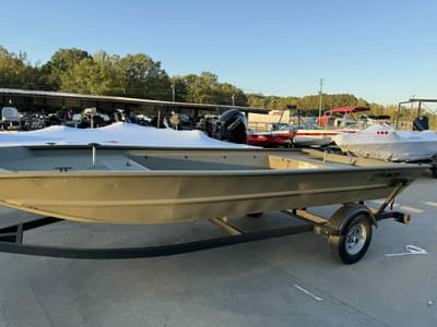 BOATZON | Tracker Boats Grizzly 1860 Utility 2026