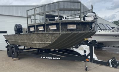 BOATZON | Tracker Boats Grizzly 2072 CC Sportsman Kicker 2026