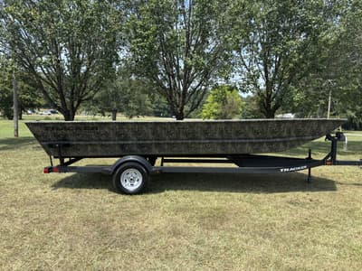 BOATZON | Tracker Boats Grizzly 2072 Utility 2026
