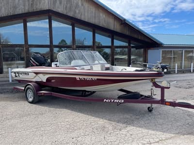 BOATZON | Tracker Boats Nitro 27 Spurt 2013