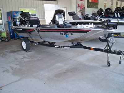 BOATZON | Tracker Boats Panfish 16 2010