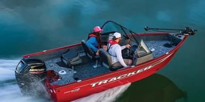 BOATZON | Tracker Boats Pro Guide V16 WT 2026