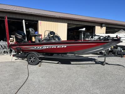 BOATZON | Tracker Boats Pro Team 175 TXW TE Mercury 60 Loaded w electronics 2019