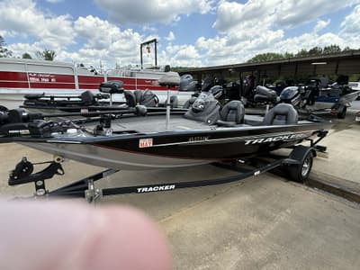 BOATZON | Tracker Boats Pro Team 175 TXW Tournament Ed 2019