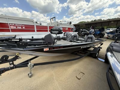 BOATZON | Tracker Boats PRO TEAM 175 TXW Tournament Ed 2021