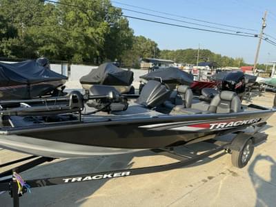 BOATZON | Tracker Boats Pro Team 190 2026