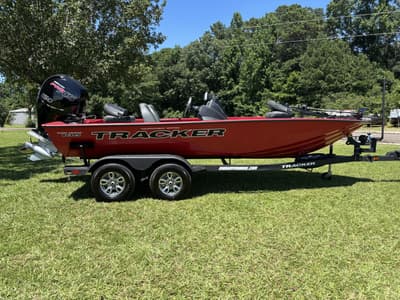 BOATZON | Tracker Boats Pro Team 195 2026
