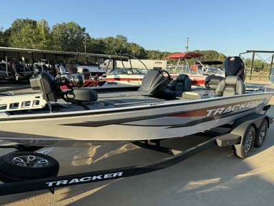 BOATZON | Tracker Boats Savage 215 2026