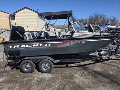 BOATZON | Tracker Boats Targa V18 WT w Mercury Pro XS 200  Mercury 99 HP 2019