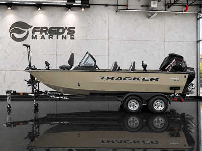 BOATZON | Tracker Boats Targa V19 WT w Mercury 225hp Pro XS DTS and 99hp Kicker  Dune 2026