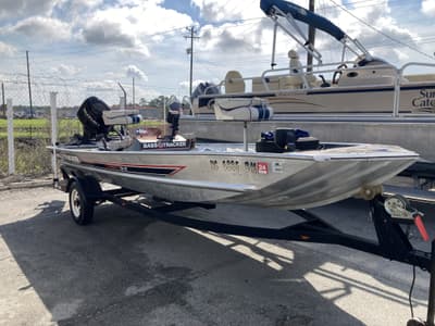 BOATZON | Tracker Boats Tournament Tracker TX17 1988