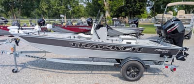 BOATZON | Tracker Boats Tracker Classic CC 2027