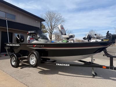 BOATZON | Tracker Boats V16 2012