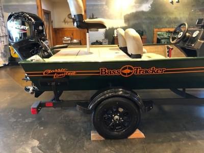 BOATZON | Tracker CLASSIC LTD 2026