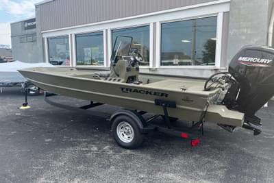 BOATZON | Tracker Grizzly 1860 CC 2026