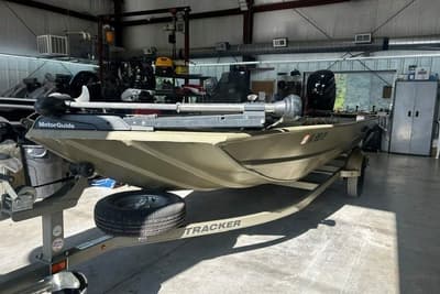 BOATZON | Tracker Grizzly 1860 MVX SC 2016