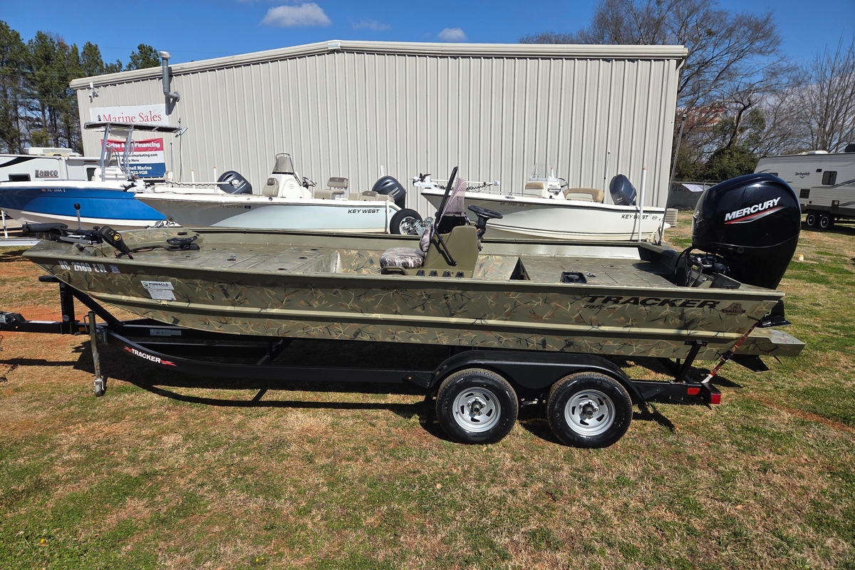 2022 Tracker Grizzly 2072 CC - Sold Boat
