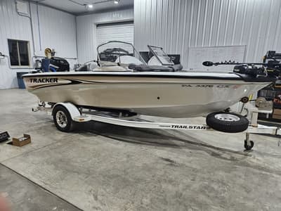 BOATZON | TRACKER MARINE TUNDRA 18 WT 2006