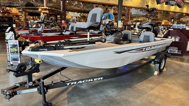 2026 Tracker Pro 170 - Sold Boat