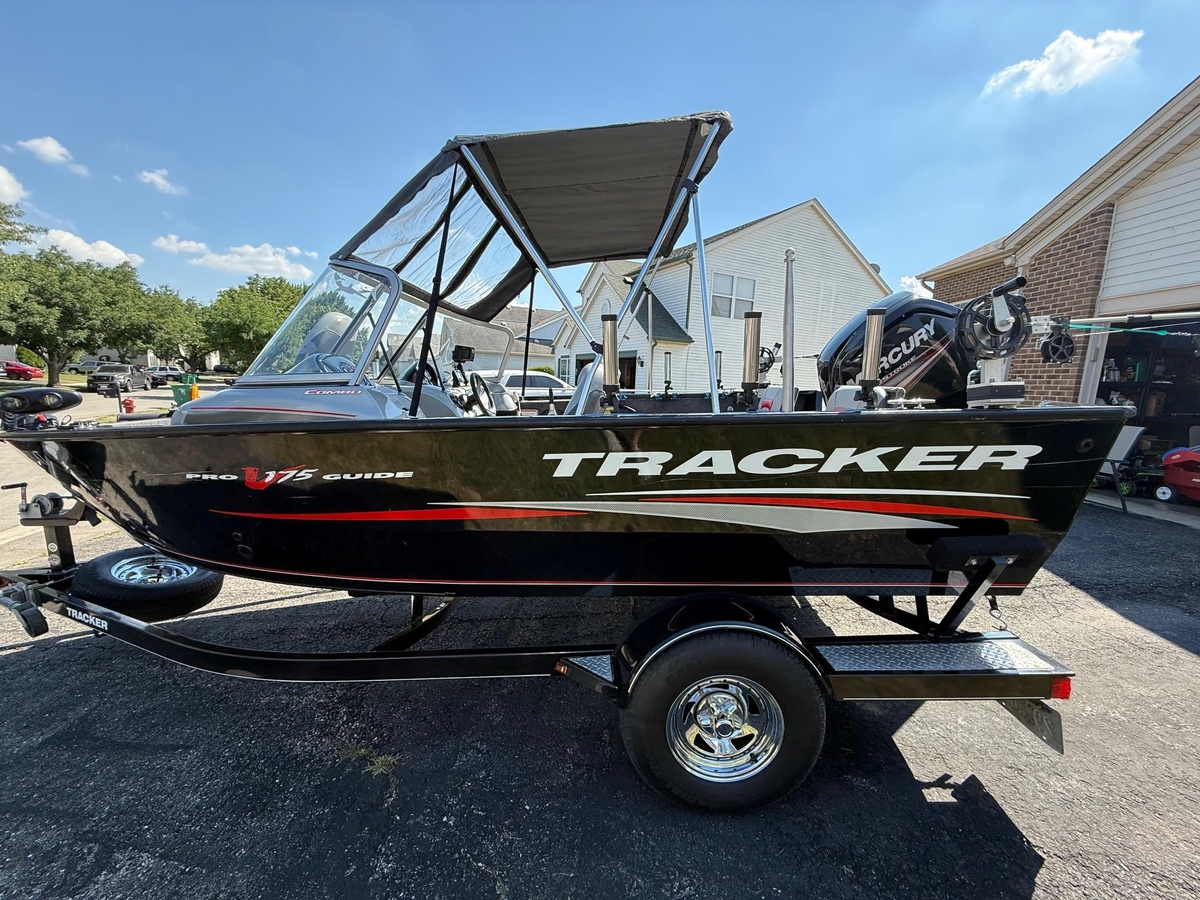2015 Tracker Pro Guide V175 WT - Sold Boat
