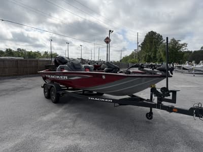 BOATZON | Tracker Pro Team 150hp garmin live 2025
