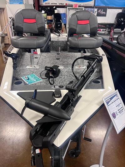 BOATZON | Tracker Pro Team 175 Crappie Edition 2025 BOATZON | Tracker Pro Team 175 Crappie Edition 2025