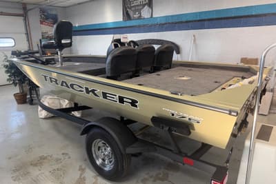 BOATZON | Tracker Pro Team 175 Crappie Edition 2026