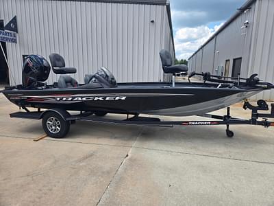 BOATZON | Tracker Pro Team 190 TX Tournament Edition 2019 BOATZON | Tracker Pro Team 190 TX Tournament Edition 2019