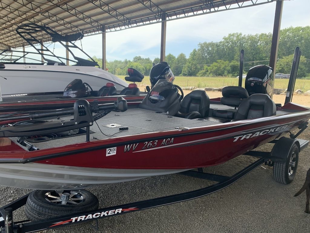 2022 Tracker Pro Team 195 TXW - Sold Boat