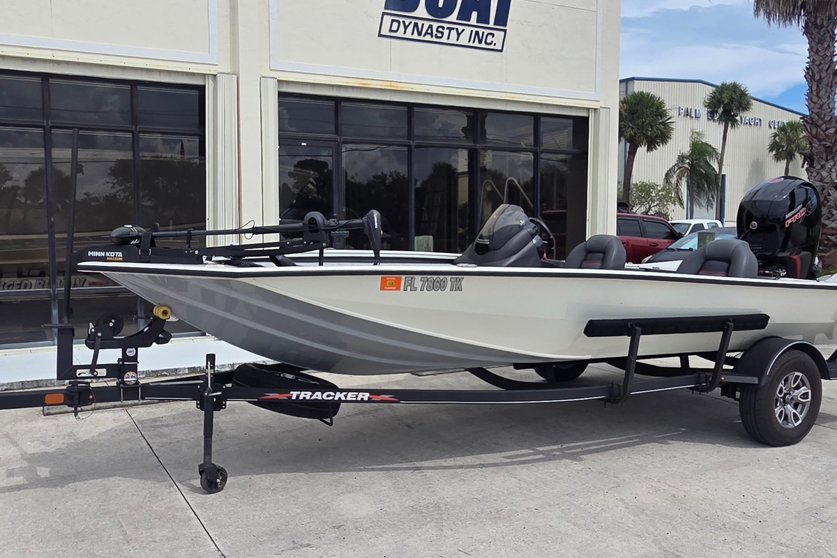 2023 Tracker Pro Team 195 TXW Tournament Edition - Sold Boat