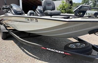 BOATZON | Tracker Pro Team 195 TXW Tournament Edition 2024 BOATZON | Tracker Pro Team 195 TXW Tournament Edition 2024