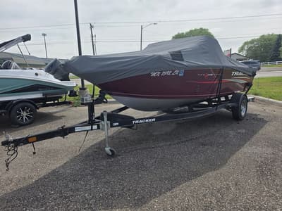 BOATZON | Tracker® Boats 175 Pro Guide 2017