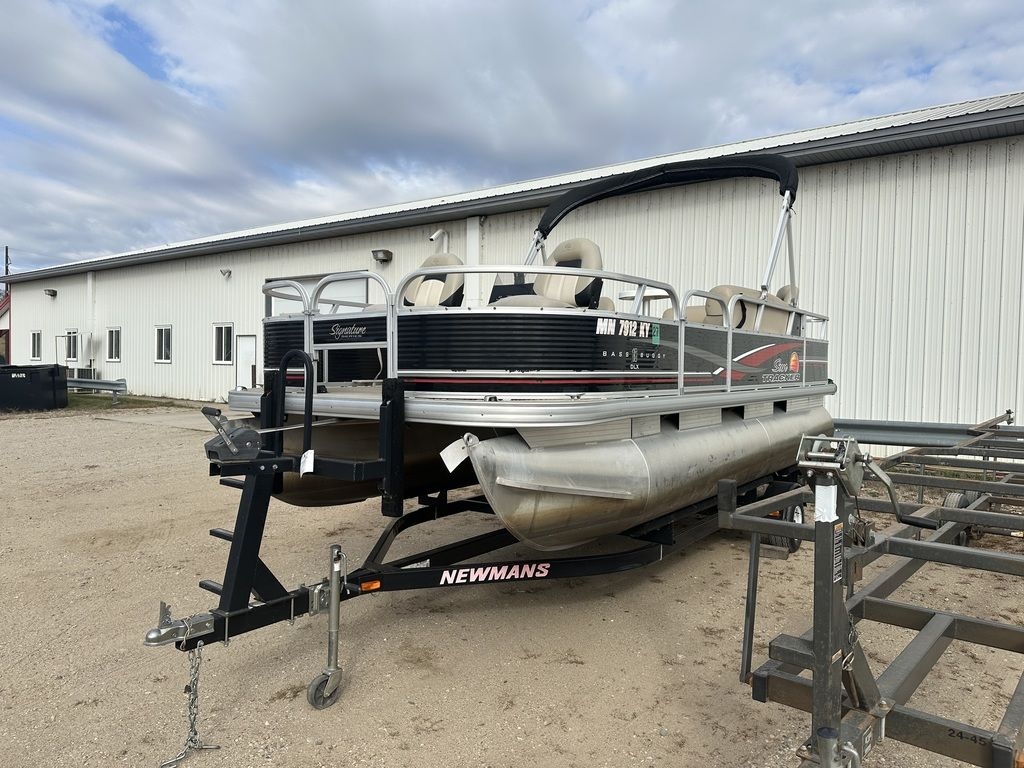 2013 Tracker® Boats 18 DLX 40HP AND BUNK TRAILER - Sold Boat