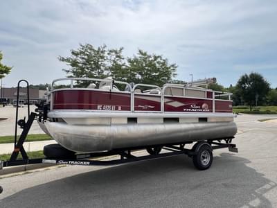 BOATZON | Tracker® Boats BASS BUGGIE 2018