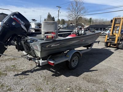 BOATZON | Tracker® Boats bass buggy 2005