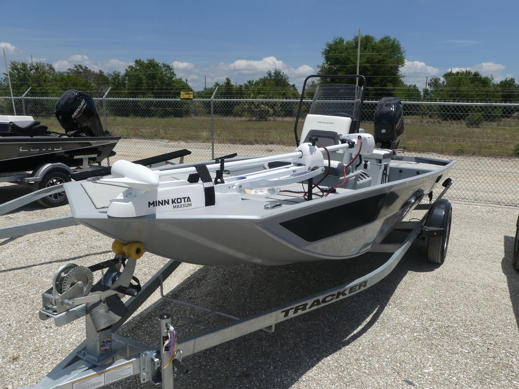 2026 Tracker® Boats Bass Tracker Classic CC - Sold Boat