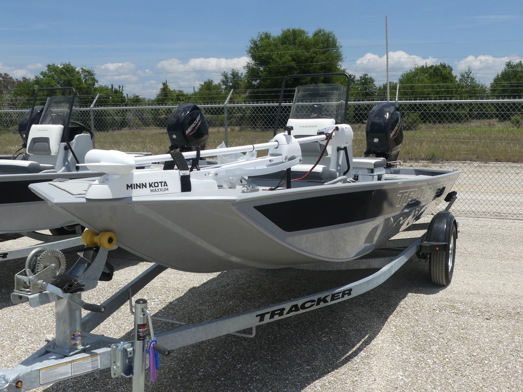 2026 Tracker® Boats Bass Tracker Classic CC - Sold Boat