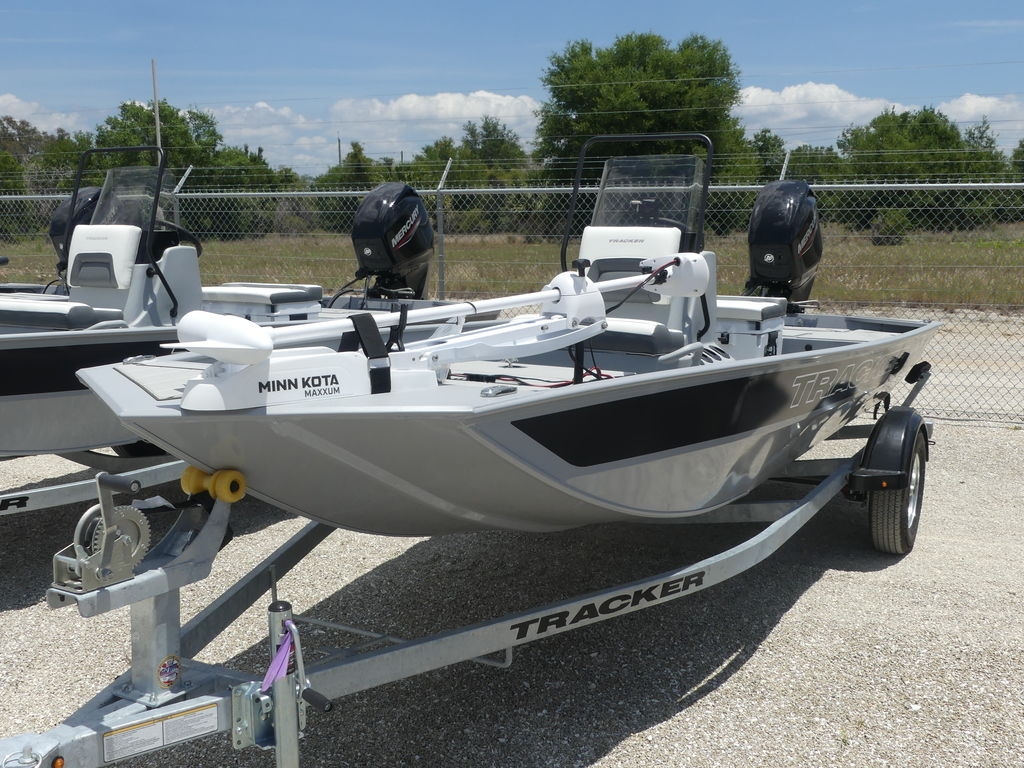 2026 Tracker® Boats Bass Tracker Classic CC - Sold Boat