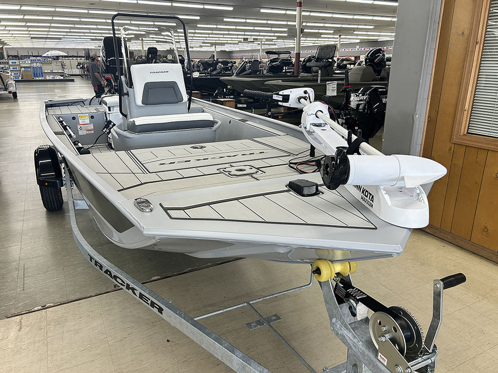 2027 Tracker® Boats Bass Tracker Classic CC - Sold Boat