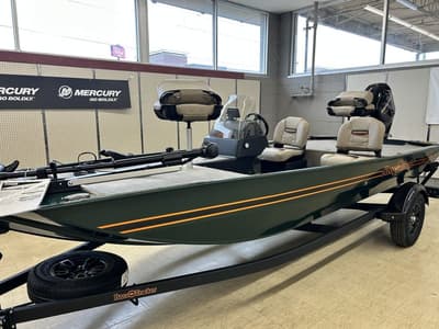 BOATZON | Tracker® Boats Bass Tracker Classic Limited 2026