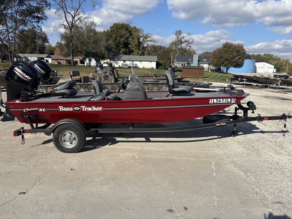 2023 Tracker® Boats BASS TRACKER Classic XL - Sold Boat