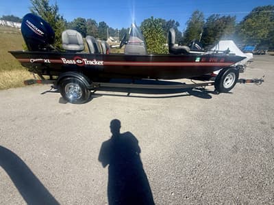 BOATZON | Tracker® Boats BASS TRACKER Classic XL 2023