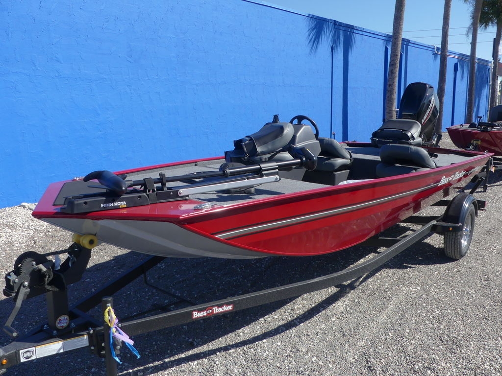 2026 Tracker® Boats Bass Tracker Classic XL - Sold Boat