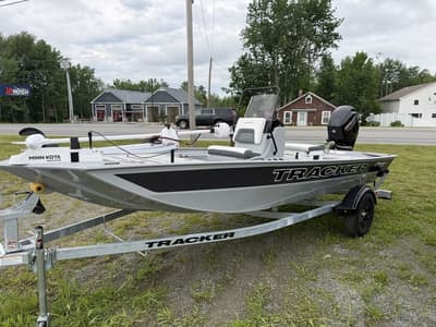 BOATZON | Tracker® Boats BT CLASSIC CC 2027