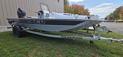 BOATZON | Tracker® Boats BT CLASSIC CC 2027