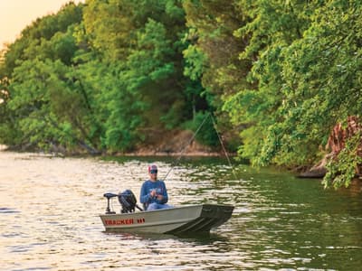 BOATZON | Tracker® Boats Grizzly 10 Jon 2026