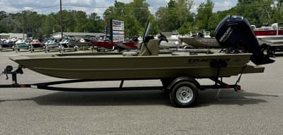 BOATZON | Tracker® Boats Grizzly 1860 CC 2026