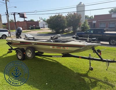 BOATZON | Tracker® Boats PANFISH 16 2011