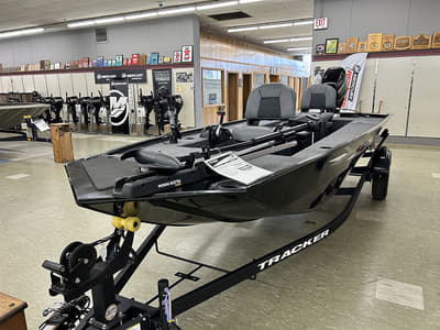 BOATZON | Tracker® Boats Panfish 17 2026