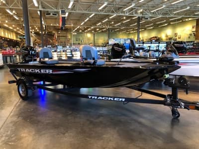 BOATZON | Tracker® Boats PF 17 2026